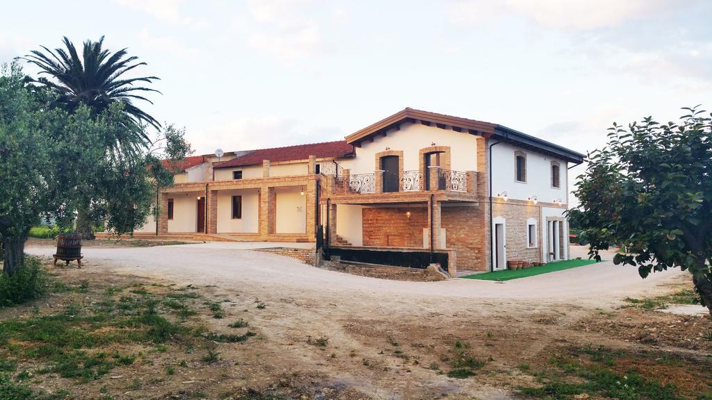 Agriturismo De Luca Mozzagrogna Екстер'єр фото